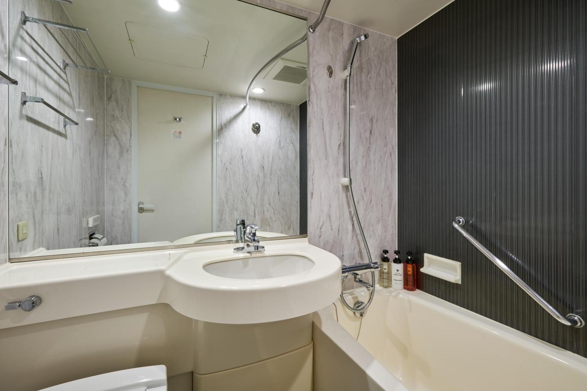 Hotel Villa Fontaine Tokyo-Jimbocho Bagian luar foto