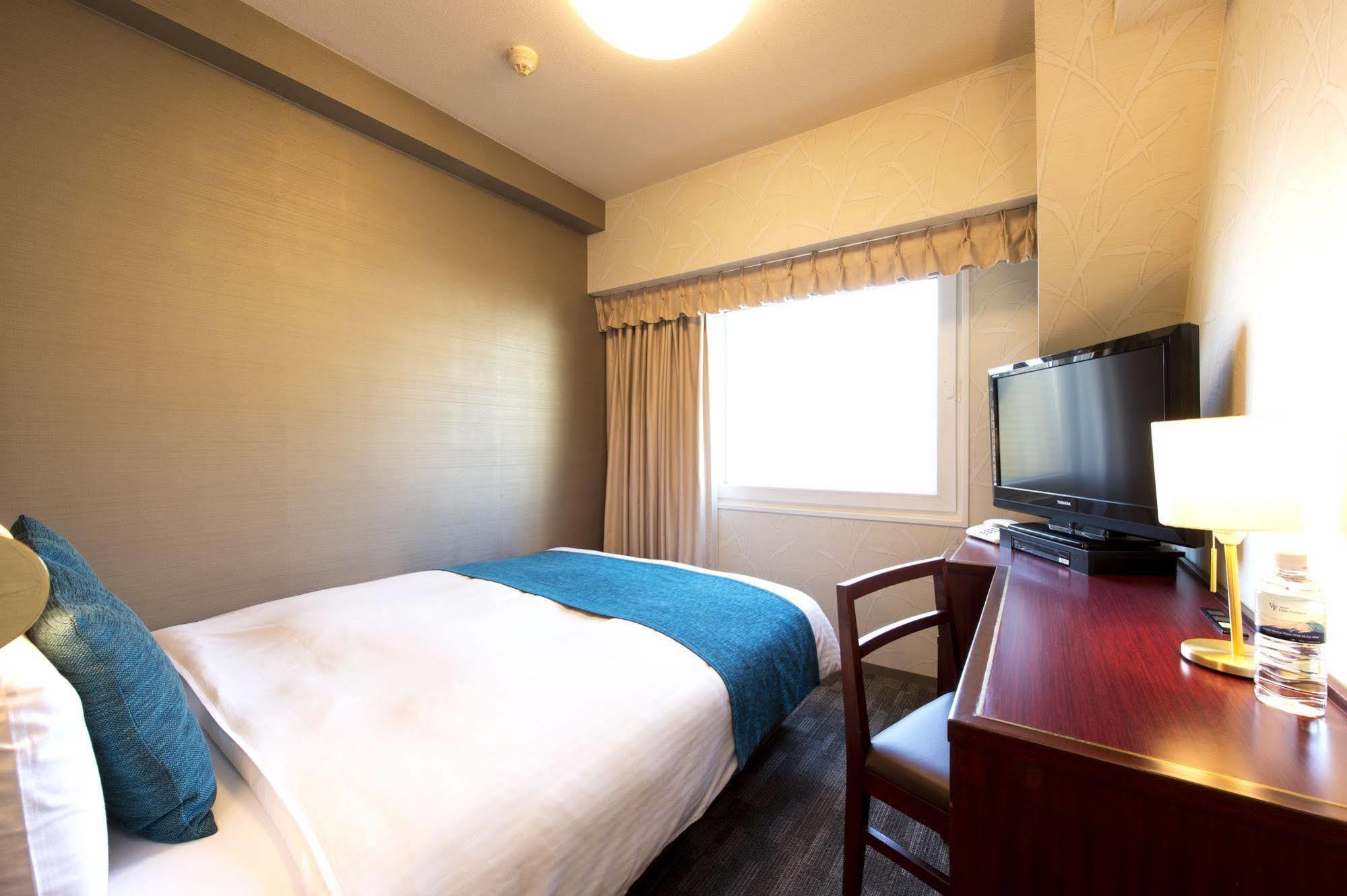 Hotel Villa Fontaine Tokyo-Jimbocho Bagian luar foto